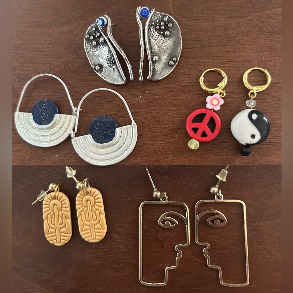 Lot of artsy earrings